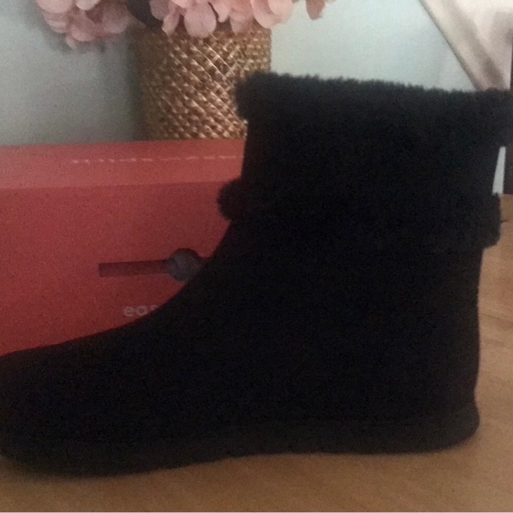 Easy spirit lined boots size 9